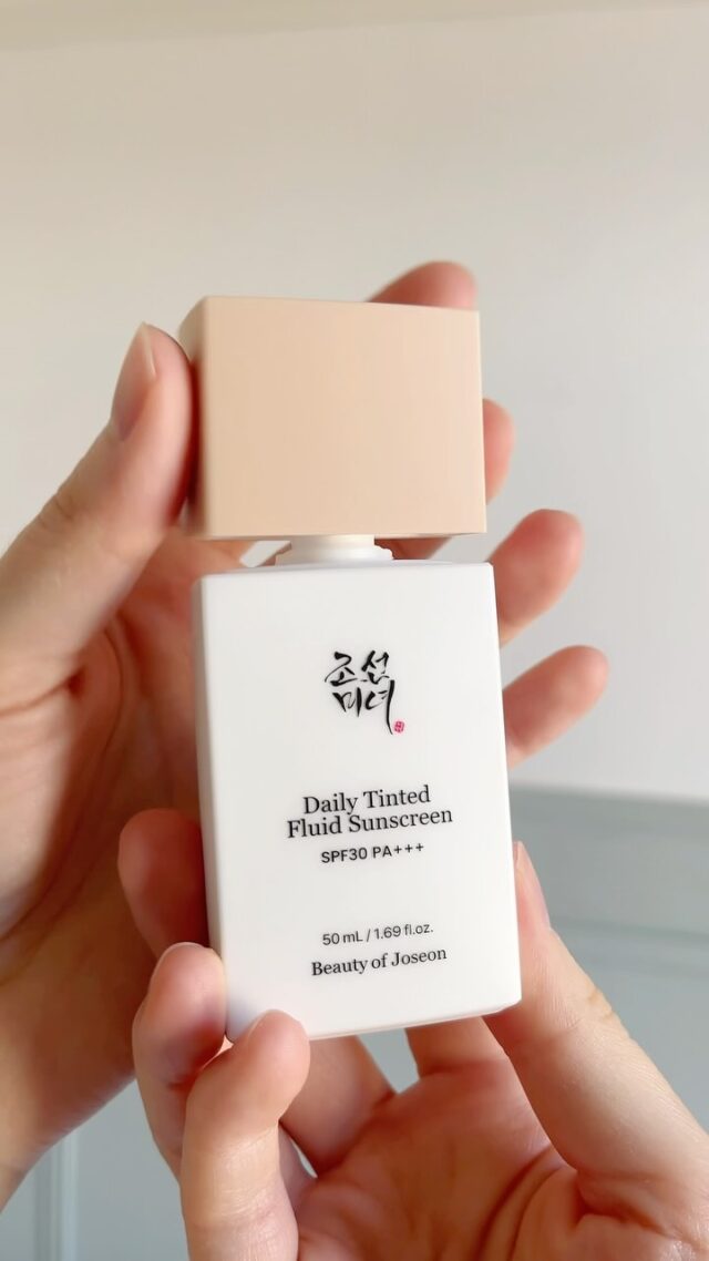 Another game-changing SPF from @beautyofjoseon_official ✨

This is their Tinted Sunscreen, a mineral formula which imparts a really sheer wash of colour.

It’s very runny and feels super lightweight on the skin. It spreads like a serum and offers very light coverage.

This actually feels quite oily when it first goes on, but eventually dries down to a semi-matte finish.

I like this for minimal makeup days but I do need to use quite a lot of it to feel I’m getting an adequate level of sun protection.

I’ve also noticed that the bottles they’re selling in the UK are SPF 30, while they’re SPF 40 elsewhere. Does anyone know why this is?

Overall, I do think this is worth trying, especially since there’s a fairly decent shade selection. It sits nicely on the skin and layers well - definitely the best tinted sunscreen I’ve tried so far! 😍